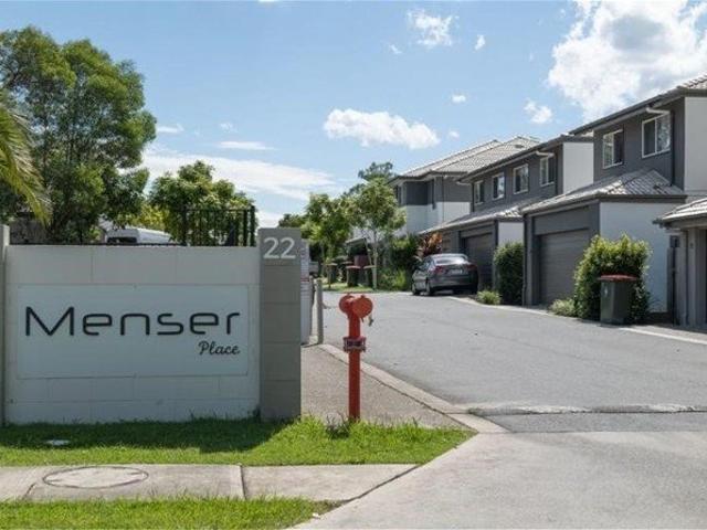 Beautiful 3 Bed 2 Bath Townhouse located in a quite complex