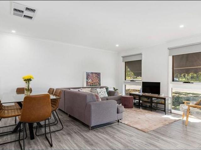 Beautiful 3 Bed room House! Selective School Catchment!