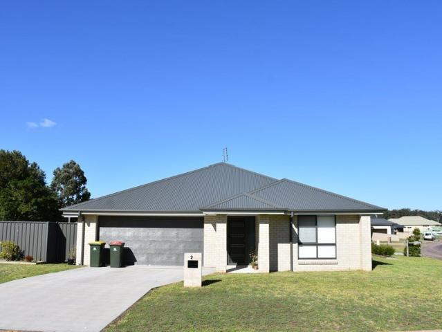 BEAUTIFUL 3 BEDROOM MODERN HOME