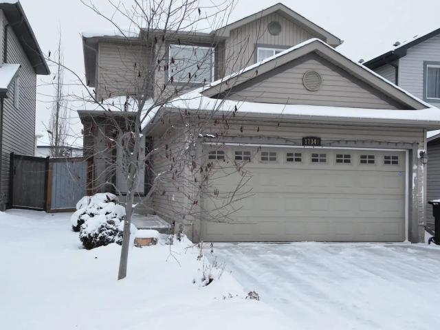 Beautiful 3 bedroom and 2.5 bathroom single house in windermere