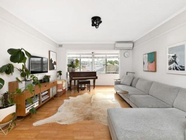 Beautiful 3 Bedroom Apartment | 1.5 Bathrooms, Balcony & Garage | South Coogee
