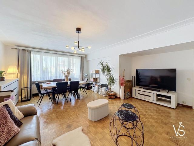 BEAUTIFUL 3 BEDROOM APARTMENT WITH 2 TERRACES FOR RENT!