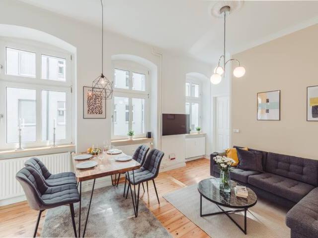Beautiful 3 bedroom apartment in Berlin Wedding