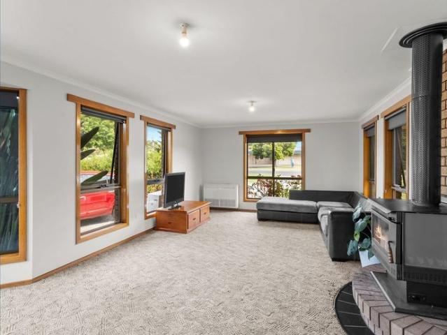 Beautiful 3 bedroom family home