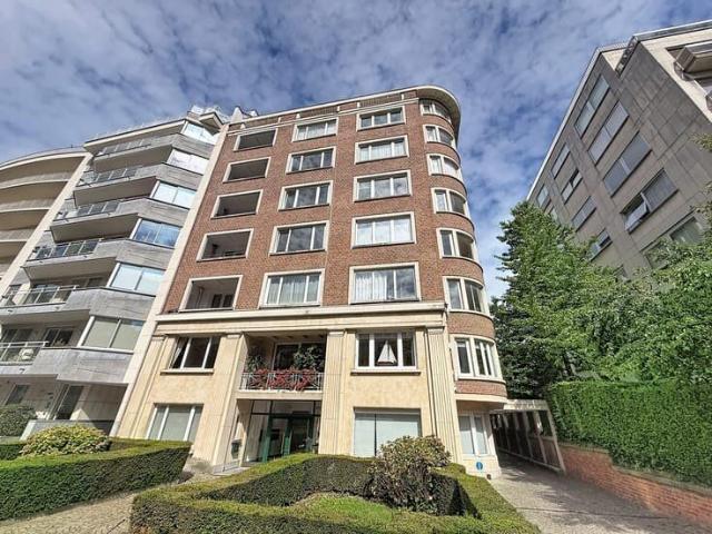 BEAUTIFUL 3 BEDROOM FLAT WITH TERRACE AND GARAGE