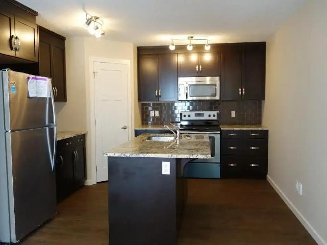 Beautiful 3 Bedroom Fourplex for Rent in Clareview — 3 Bedrooms Fourplex