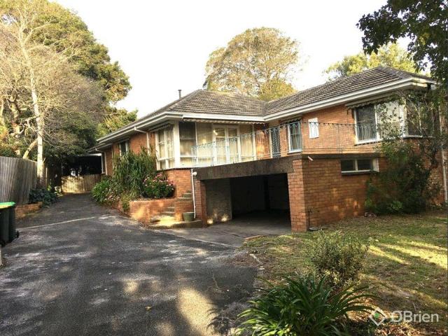 BEAUTIFUL 3 BEDROOM HOME, AMAZING LIVING SPACES!