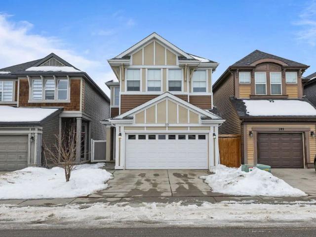 Beautiful 3 Bedroom Home in Auburn Bay backing onto Greenspace! — 3 Bedrooms House
