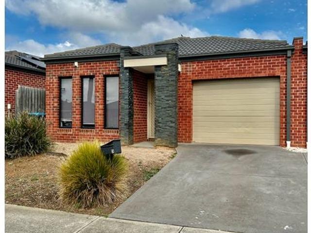 Beautiful 3 Bedroom Home in Prime Location