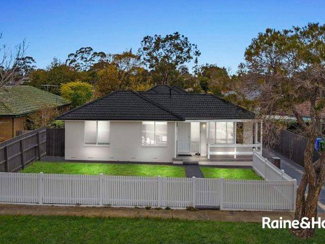 Beautiful 3 Bedroom House in Berwick!