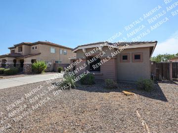 Beautiful 3 Bedroom in Glendale!