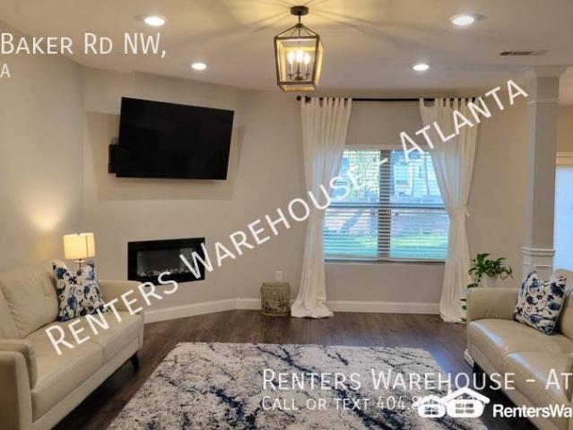 Beautiful 3 Bedroom in Grove Park!