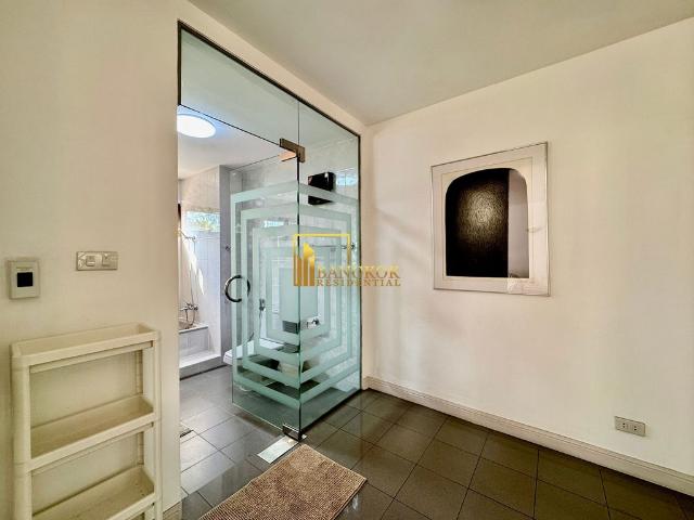 Beautiful 3 Bedroom Townhouse For Rent in Phrom Phong BR49037TH