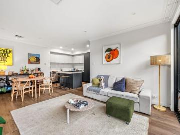 Beautiful 3 Bedroom Townhouse in Woodville!