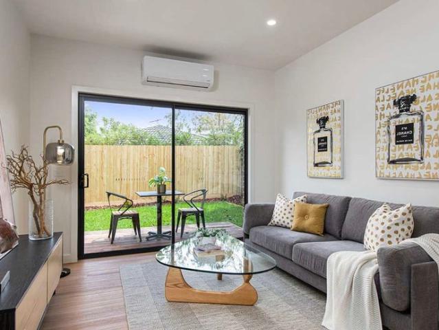 Beautiful 3 Bedroom Townhouse in Prime Location
