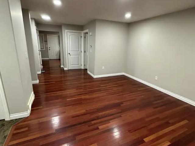 Beautiful 3 bedroom, 2.5 Baths, Double Det Garage for Rent in NE Calgary