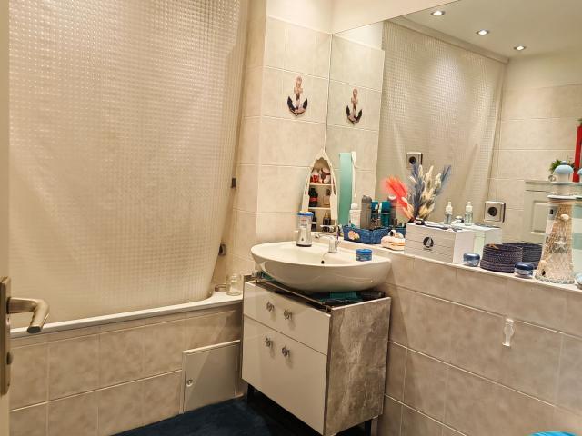Beautiful 3 room apartment with nice neighbors, Berlin Amsterdam Apartments for Rent