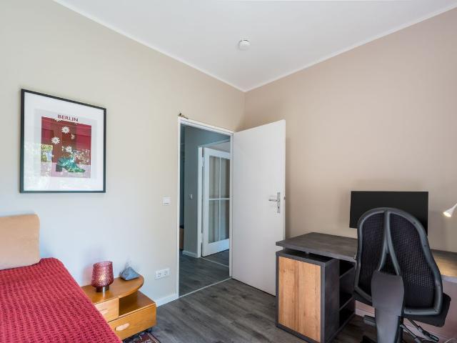 BEAUTIFUL 3 ROOM APARTMENT IN A SAFE AREA OF BERLIN, Berlin Amsterdam Apartments for Rent