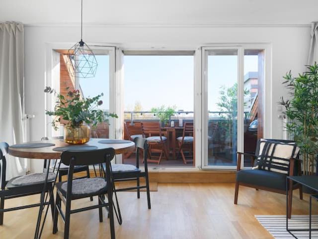 Beautiful 3 room penthouse apartment with terrace
