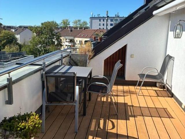 Beautiful 3 room apartment on the 5th floor above the rooftops of Giesing