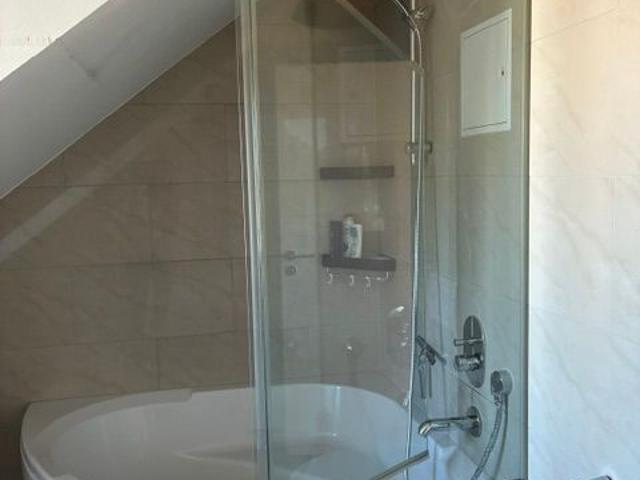 Beautiful 3 room top floor apartment, Munchen Amsterdam Apartments for Rent