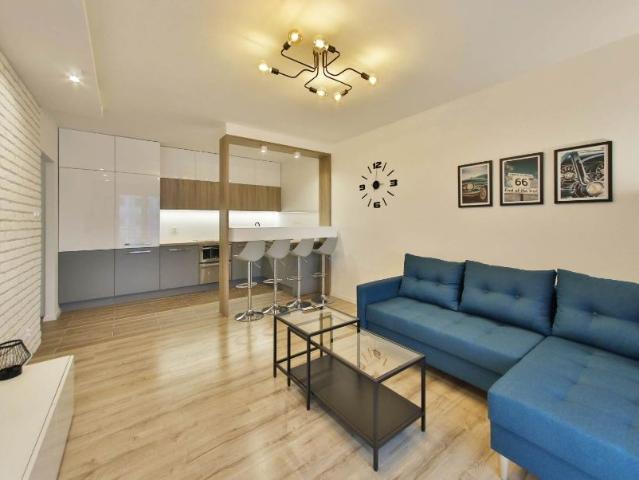Beautiful 3 rooms new apartment located in city centre Gdanska street