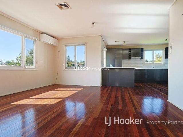 Beautiful 3BR Home: Comfort & Convenience
