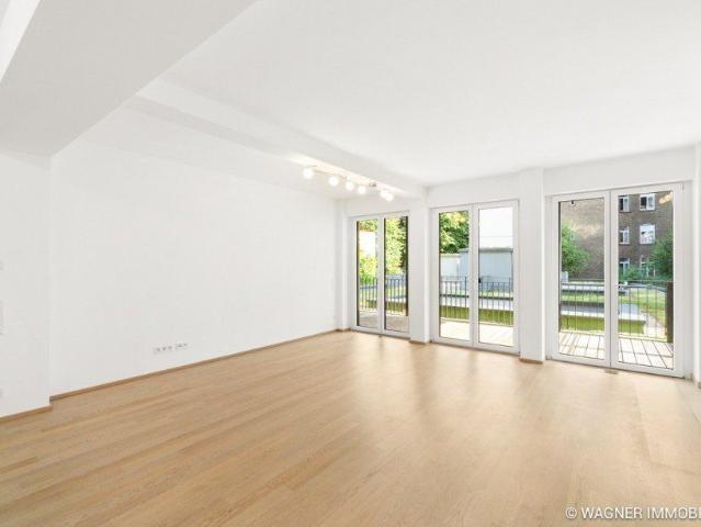 Beautiful 3BR, 2BA apt w/ balcony & parking space in the city center | WAGNER IMMOBILIEN