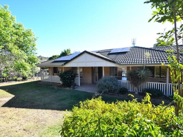 BEAUTIFUL 1 ACRE FAMILY RETREAT WITH POOL & SOLAR IN MINDEN