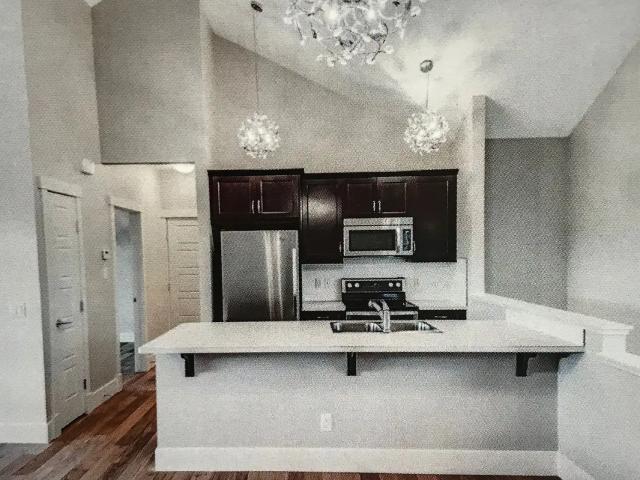 Beautiful 1 Bedroom all inclusive Carriage House NEWLY RENOVATED