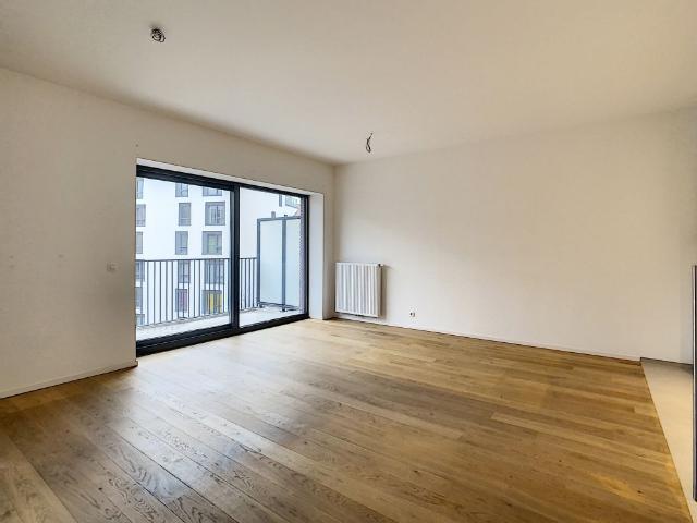 Direct with the owner: 2 bedroom apartment + terrace