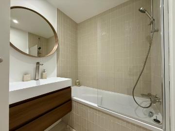 Beautiful 1 bedroom apartment with balcony in Paris 19th arrondissement, Paris Amsterdam Apartments for Rent