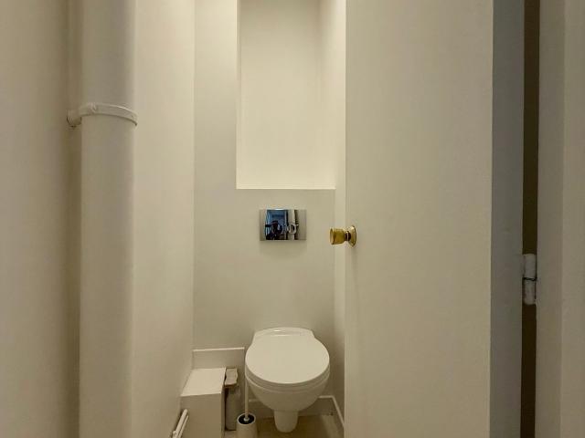 Beautiful 1 bedroom apartment with balcony in Paris 19th arrondissement, Paris Amsterdam Apartments for Rent