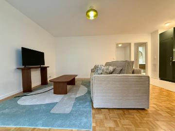 Beautiful 1 bedroom apartment with balcony in Paris 19th arrondissement, Paris Amsterdam Apartments for Rent