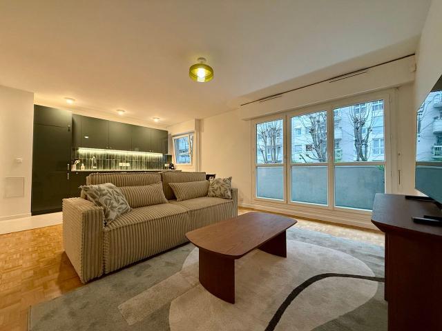 Beautiful 1 bedroom apartment with balcony in Paris 19th arrondissement, Paris Amsterdam Apartments for Rent