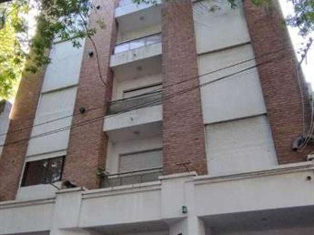 Beautiful 1 bedroom apartment in front with balcony