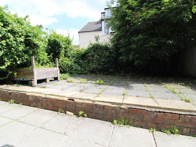 Beautiful 1 Bedroom Garden Flat in NW2 near Zone 2 Tube