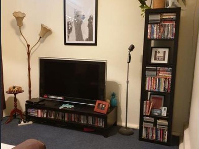 BEAUTIFUL 1 BEDROOM UNIT CLOSE TO THE CBD