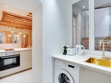 Beautiful 1BDR with Terrace