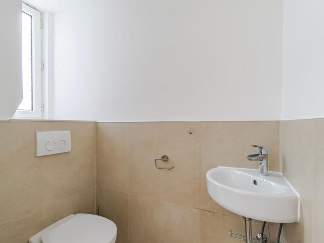 Beautiful 1BR, Neubau, fully furnished, incl. washing machine, dryer and elevator, Vienna Amsterdam Apartments for Rent