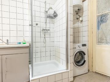 Beautiful 1BR Retreat | Long Term Near Stadthalle, Vienna Amsterdam Apartments for Rent