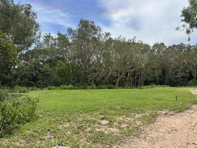 2023m2 land in peaceful Picnic Bay