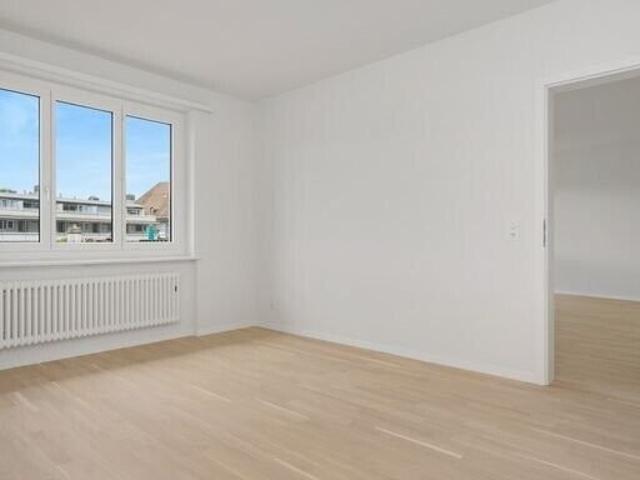 Beautiful 2.5 ZW with 2 balconies in the center of Biel