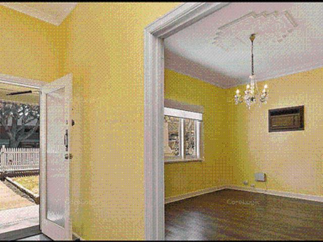 Beautiful 2 x 1 Home!