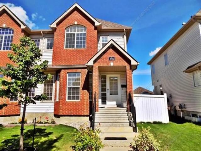 BEAUTIFUL 2 BDRM, 2 BATH DUPLEX EXCELLENT LOCATION!