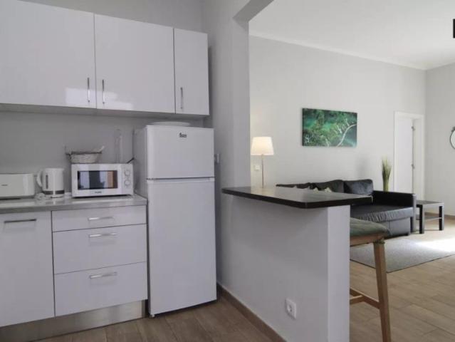 Beautiful 2 bedoom apartment with garden for rent near train station in Oeiras