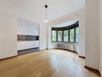 Beautiful 2 bedroom apartment + terrace + garden