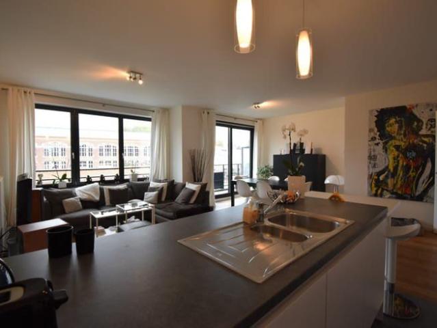 Beautiful 2 bedroom apartment + terrace and parking