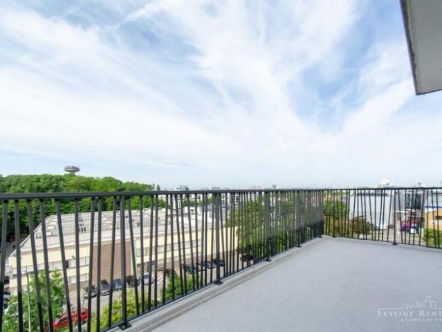 Beautiful 2 bedroom apartment with large TERRACE