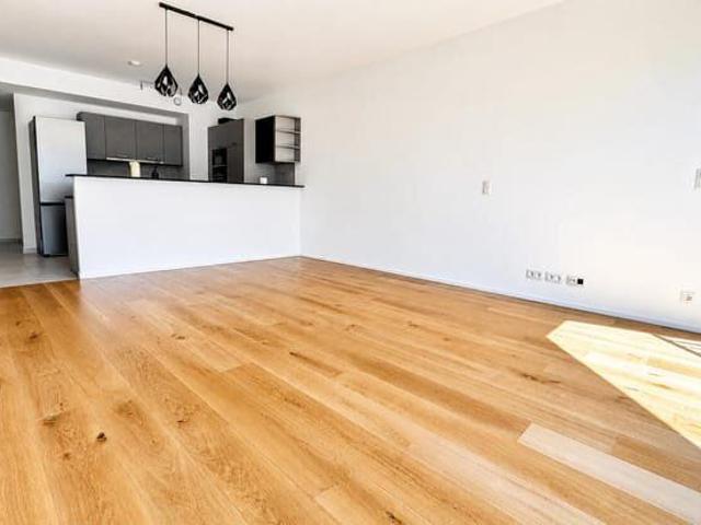 Beautiful 2 bedroom apartment with terrace and parking